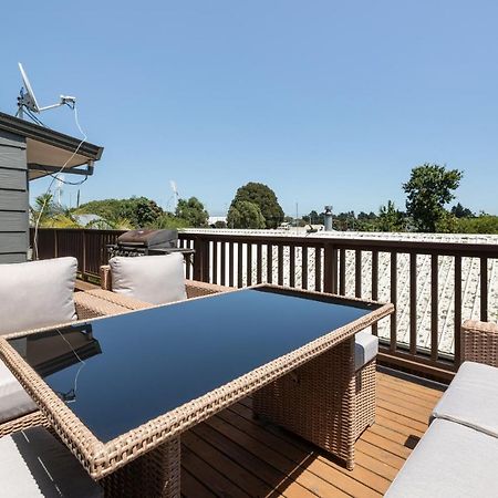 Convenient Family Bach With Easy Access To Blake Park The Beach And Downtown Mount Maunganui Zewnętrze zdjęcie