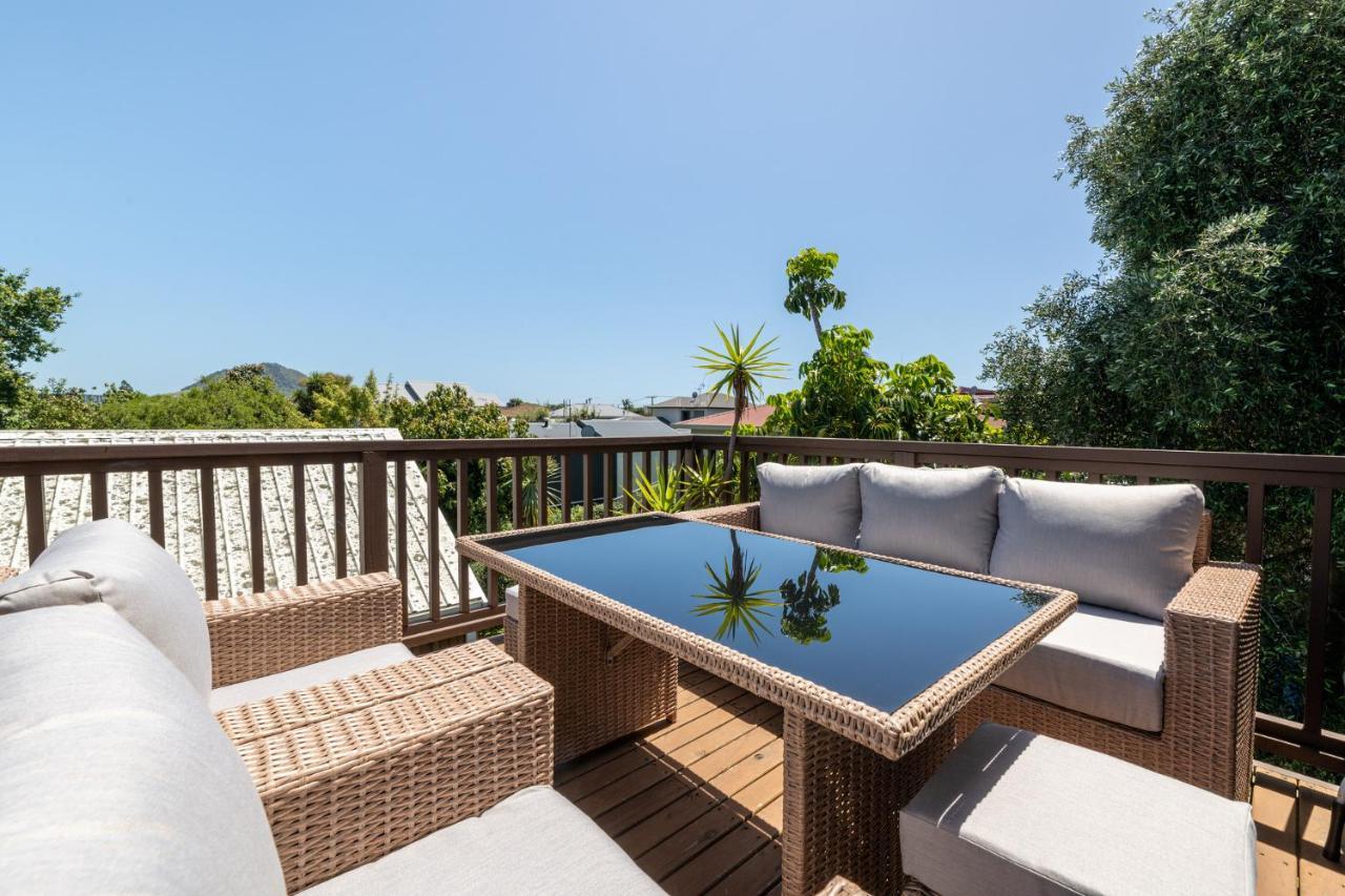 Convenient Family Bach With Easy Access To Blake Park The Beach And Downtown Mount Maunganui Zewnętrze zdjęcie