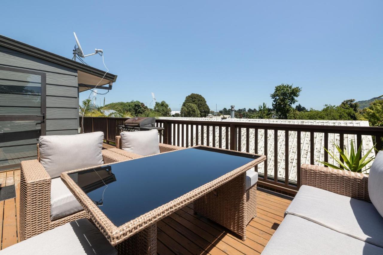 Convenient Family Bach With Easy Access To Blake Park The Beach And Downtown Mount Maunganui Zewnętrze zdjęcie