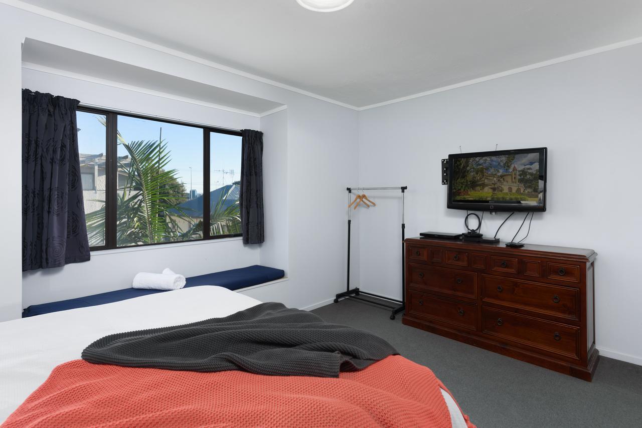 Convenient Family Bach With Easy Access To Blake Park The Beach And Downtown Mount Maunganui Zewnętrze zdjęcie