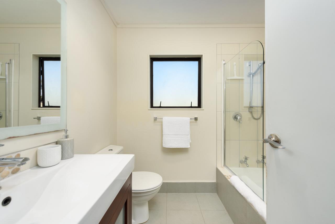 Convenient Family Bach With Easy Access To Blake Park The Beach And Downtown Mount Maunganui Zewnętrze zdjęcie